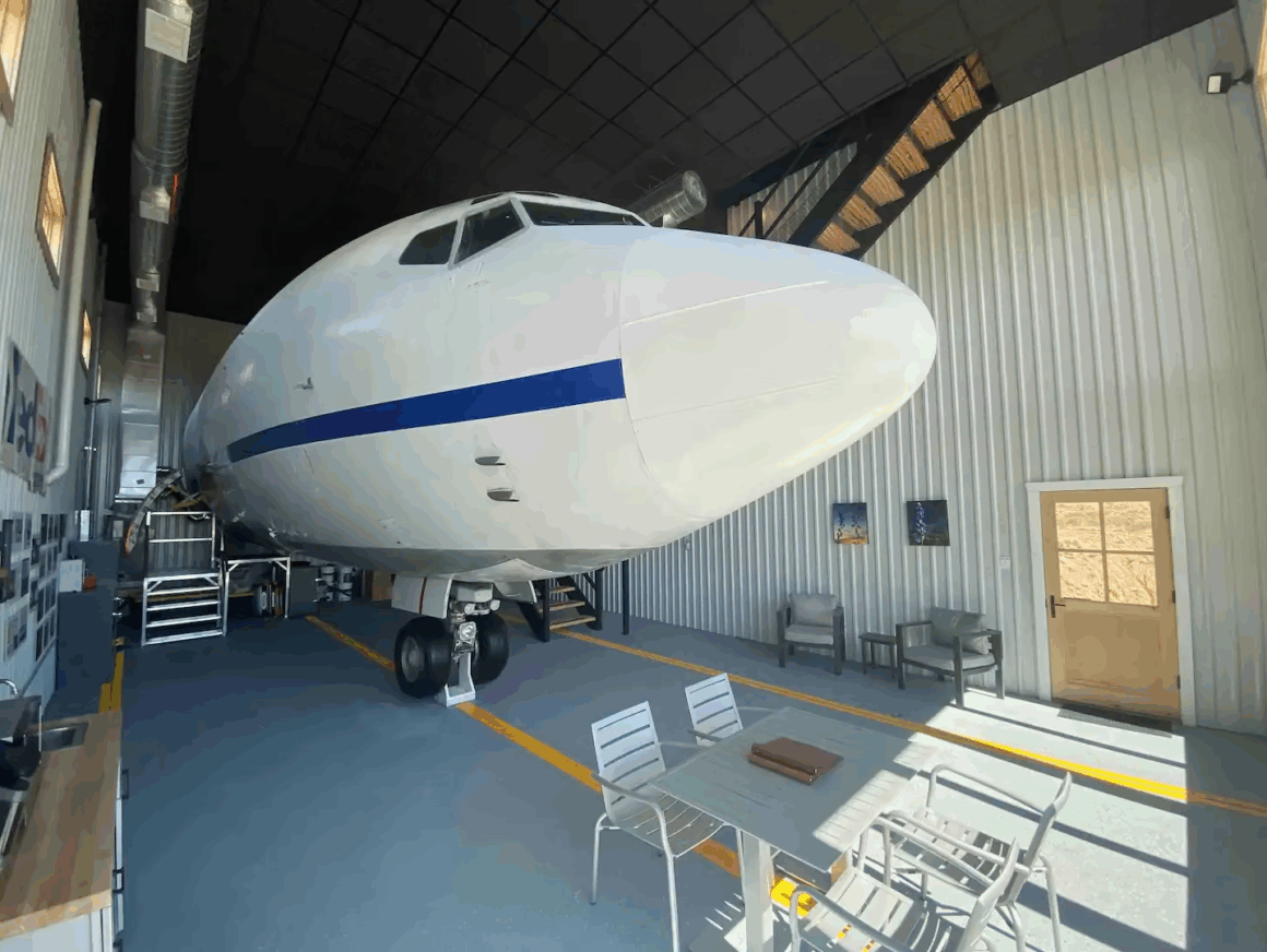 Inside the Stunning Boeing 727 Home in Texas: An AvGeek’s $2.1 Million Desert Dream 2 The forward section of the fuselage inside the Boeing 727 home in Texas