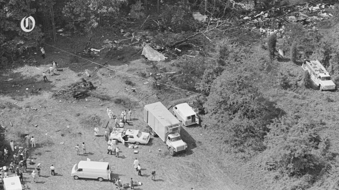 The wreckage of Eastern Air Lines Flight 212