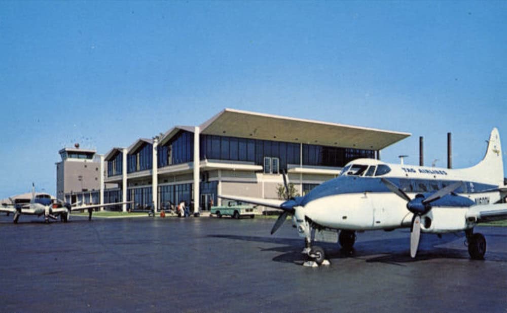 Meigs 2.0? Burke Lakefront Airport Closure Debate Raises High Stakes for Cleveland and Aviation 1 A TAG Airlines de Havilland DH-104 Dove waits for passengers outside of the BKL terminal