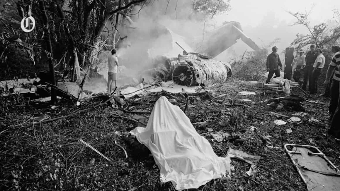 Wreckage of Eastern Air Lines Flight 212