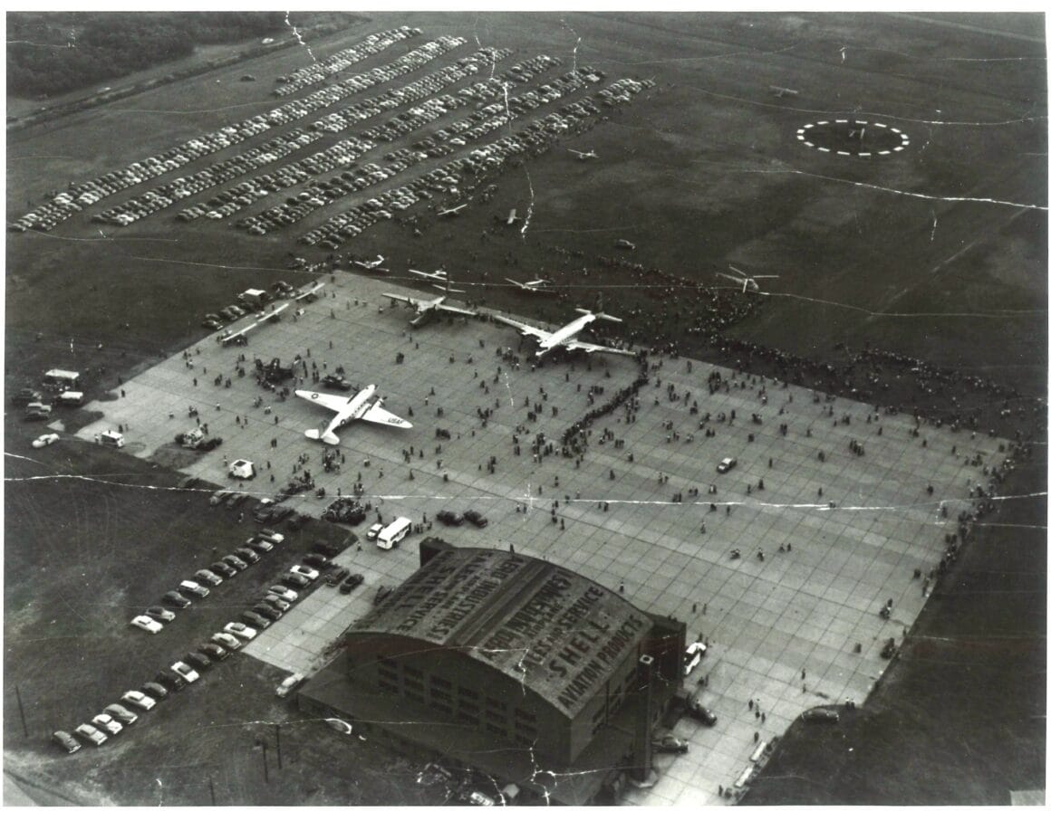 1950 Aerial view of Tweed New Haven Airport 