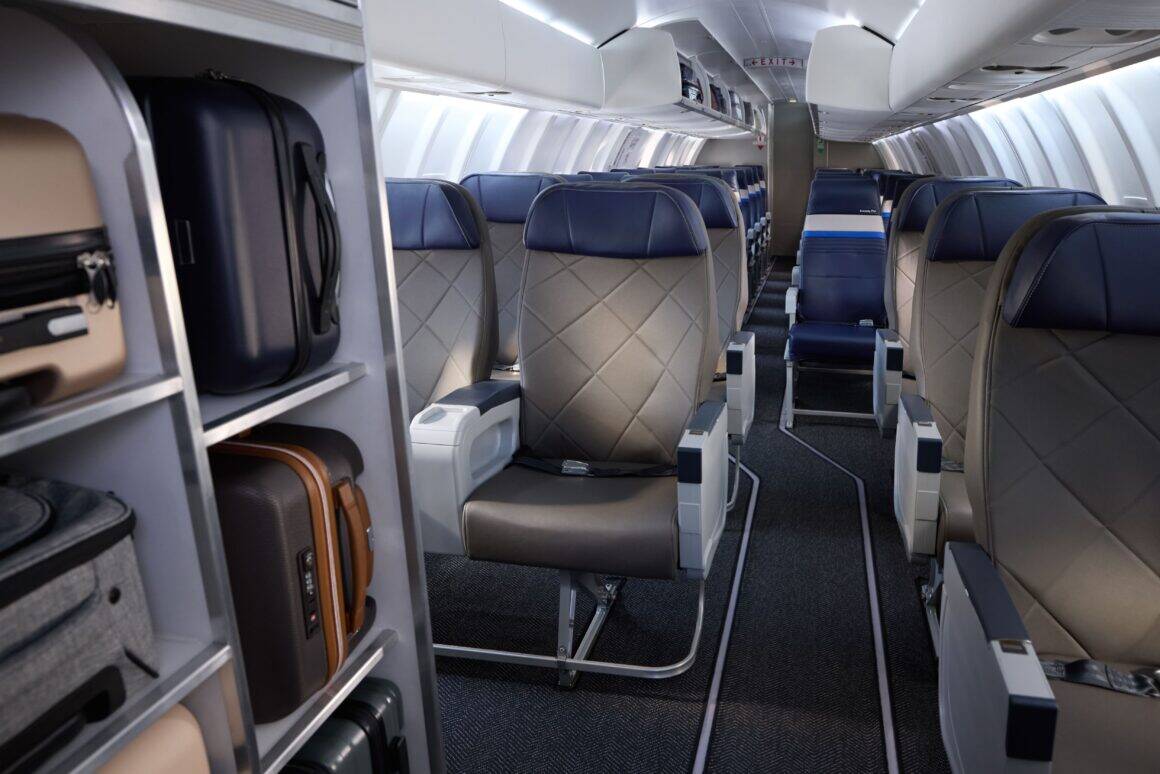 United CRJ-450 interior