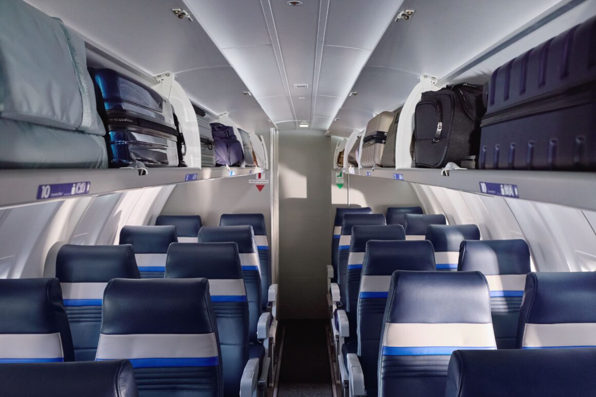 United CRJ-450 interior