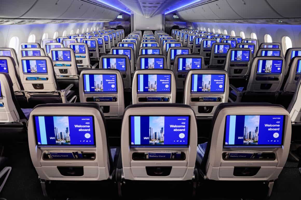 United 787 "Elevated" interior, featuring larger screens