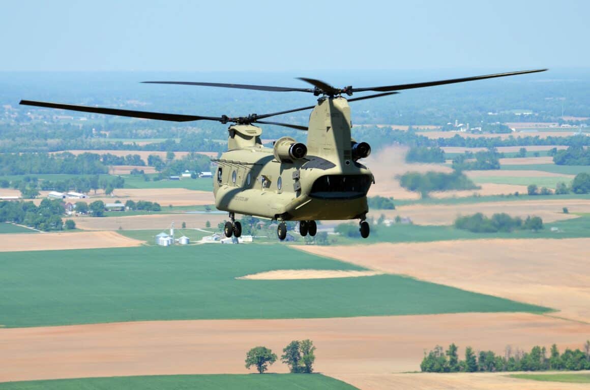 Boeing Chinook CH-47F i flight