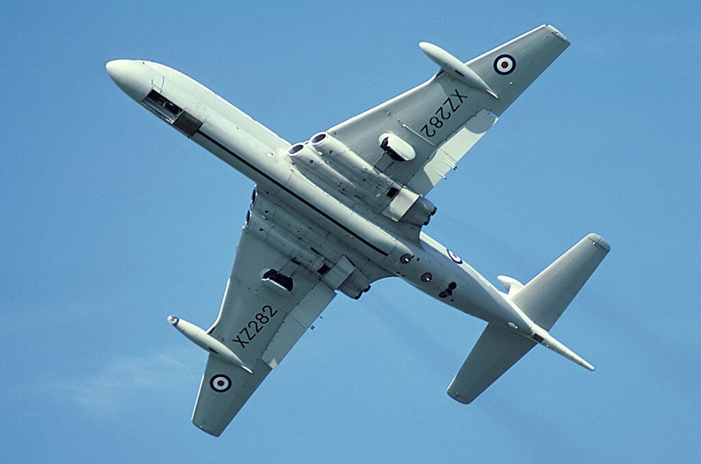 Nimrod MR1 XZ282 inflight (1978)