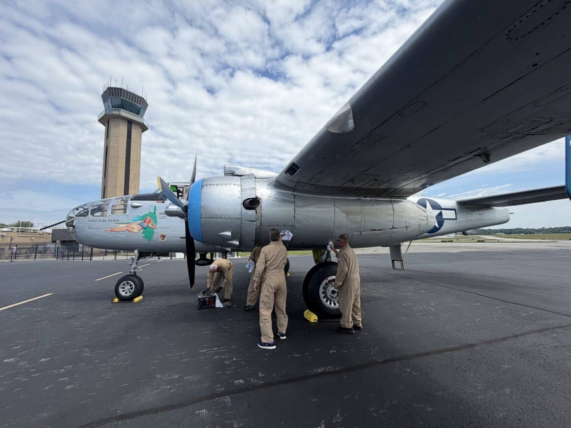 B-25 "Maid in the Shade" arrives at PDK 